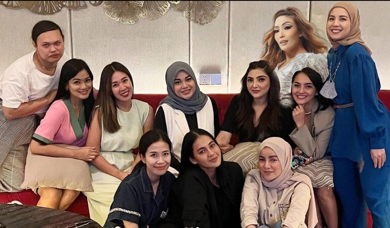 Momen keseruan kumpul Geng Cendol © 2023 brilio.net Momen keseruan kumpul Geng Cendol © 2023 brilio.net