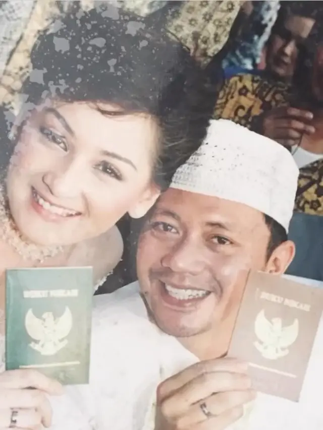 Potret Mona Ratuliu dan Indra Brasco dulu hingga kini © 2023 brilio.net Potret Mona Ratuliu dan Indra Brasco dulu hingga kini © 2023 brilio.net