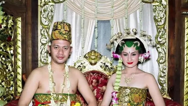 Potret Mona Ratuliu dan Indra Brasco dulu hingga kini © 2023 brilio.net Potret Mona Ratuliu dan Indra Brasco dulu hingga kini © 2023 brilio.net