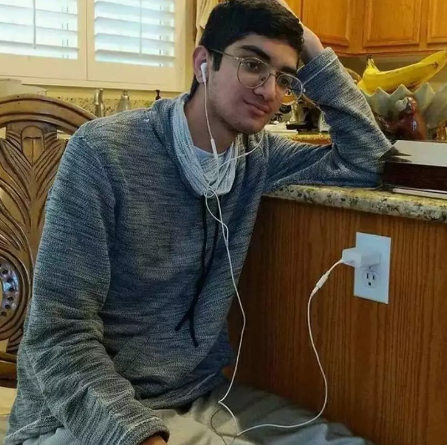 Benda nyeleneh awalnya bikin terpukau Berbagai sumber