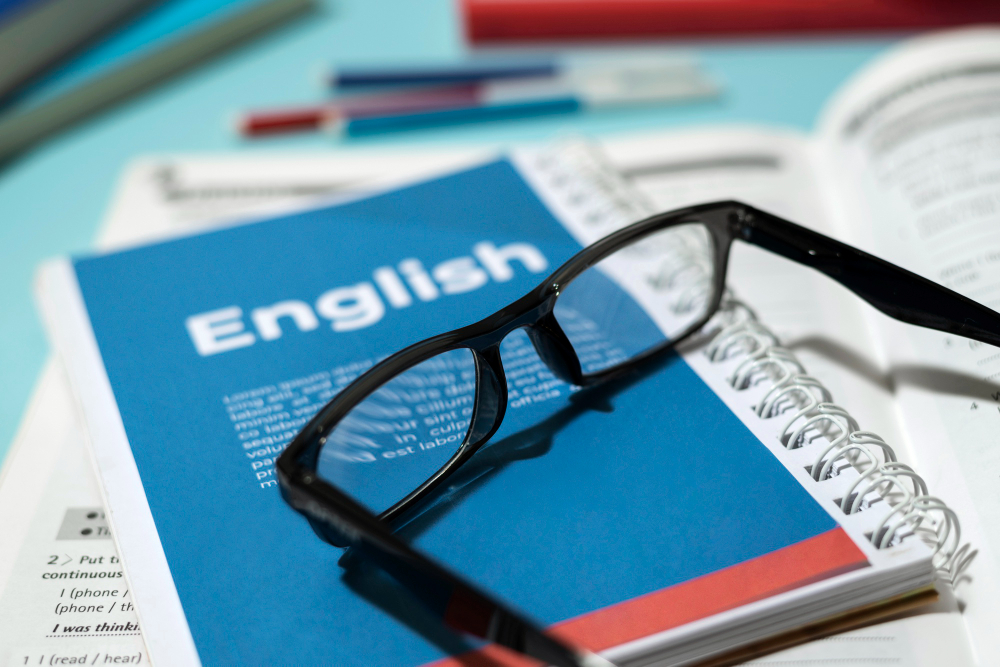 200 Contoh kata sifat bahasa Inggris beserta penggunaan dan penjelasannya