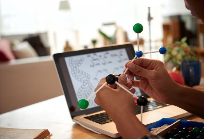 Pengertian energi mekanik dan contoh soalnya © 2023 brilio.net