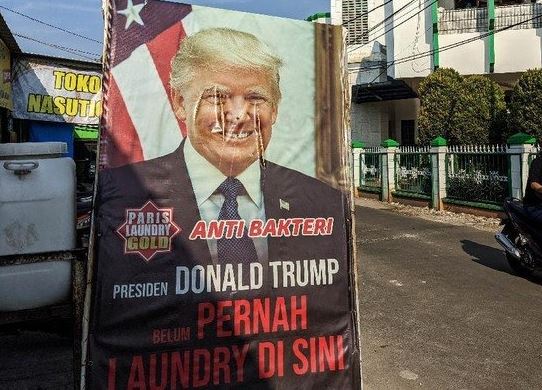 potret kocak spanduk toko laundry Berbagai sumber