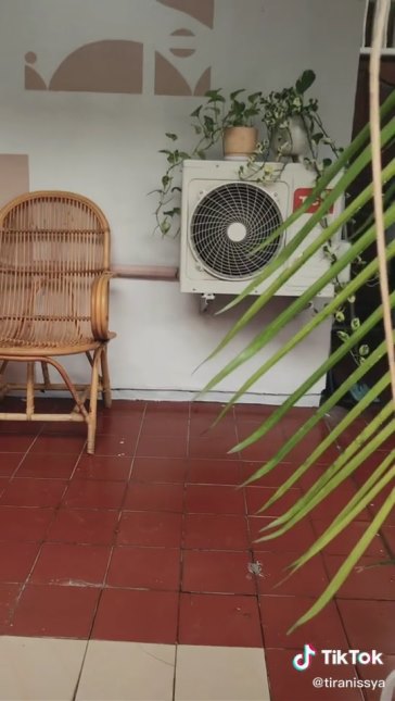 makeover teras kontrakan © TikTok