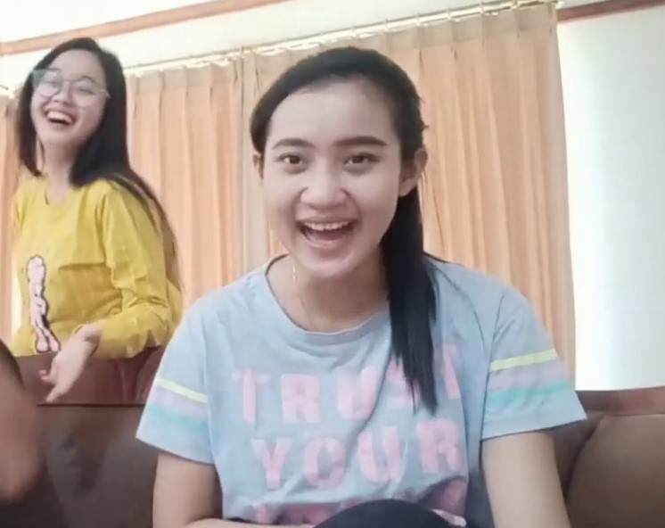 Yeni Inka tampil natural © Instagram Yeni Inka tampil natural © Instagram