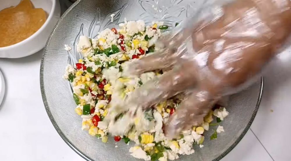 Tak perlu tepung terigu, ini trik bikin bakwan jagung yang renyah dan tak hancur saat digoreng