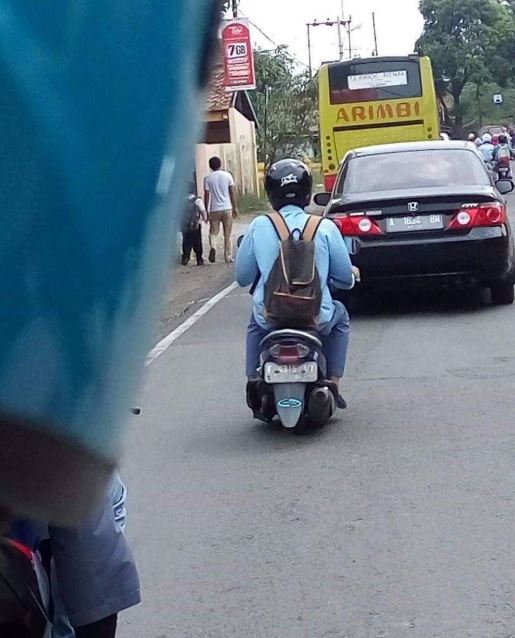 merepotkan diri sendiri © berbagai sumber