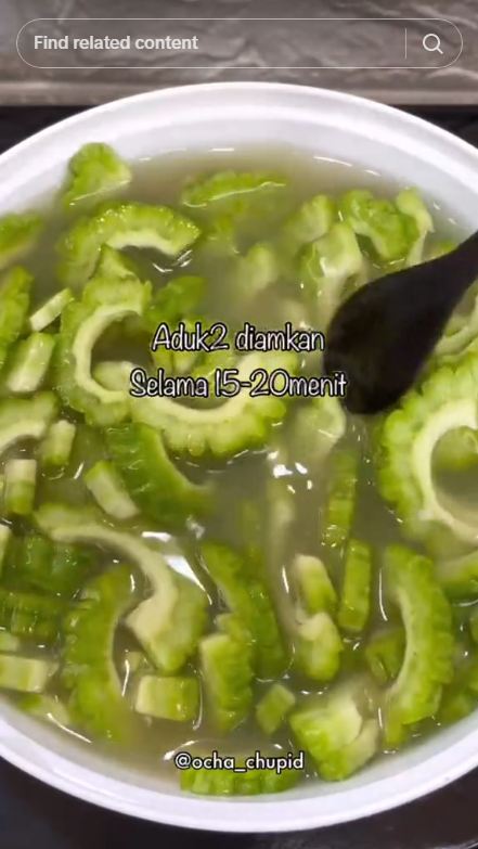 Bukan direbus atau diremas garam, ini cara ampuh mengurangi rasa pahit pare secara drastis