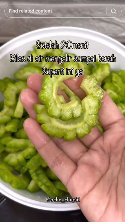 Bukan direbus atau diremas garam, ini cara ampuh mengurangi rasa pahit pare secara drastis