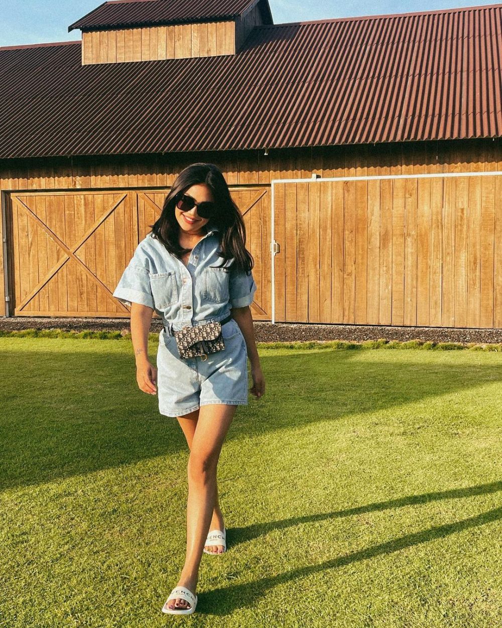 gaya pemeran susi di kehidupan nyata © instagram gaya pemeran susi di kehidupan nyata © instagram