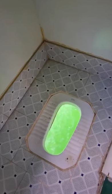 Penampakan toilet atas perahu ini syahdu banget Instagram Penampakan toilet atas perahu ini syahdu banget Instagram