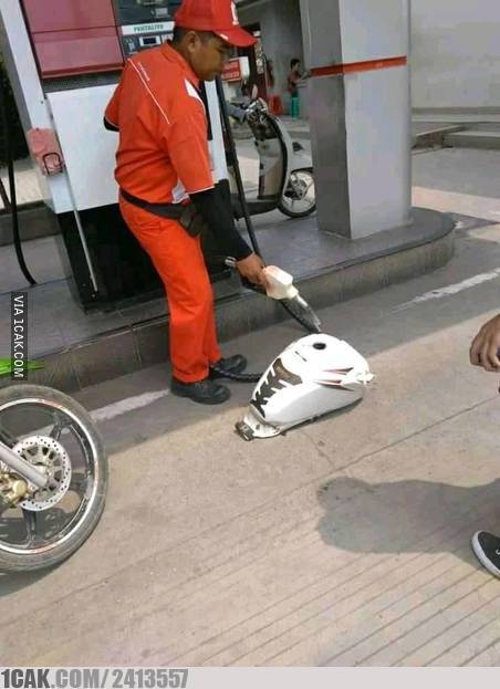 isi bensin nyeleneh © berbagai sumber