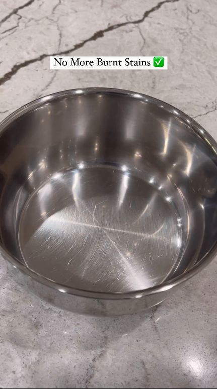 Bukan pakai baking soda, ini trik praktis bersihkan kerak gosong di wajan pakai 2 bahan dapur