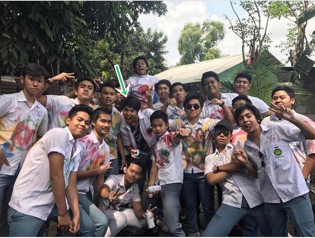 potret lawas seleb rayakan kelulusan sekolah © berbagai sumber potret lawas seleb rayakan kelulusan sekolah © berbagai sumber