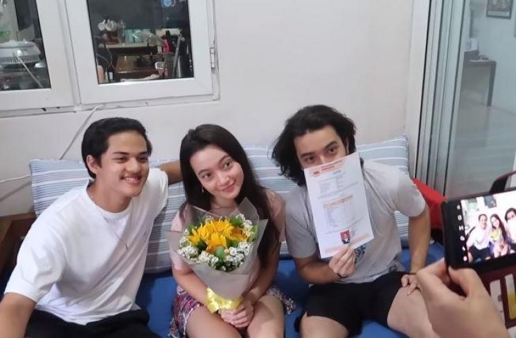 potret lawas seleb rayakan kelulusan sekolah © berbagai sumber potret lawas seleb rayakan kelulusan sekolah © berbagai sumber