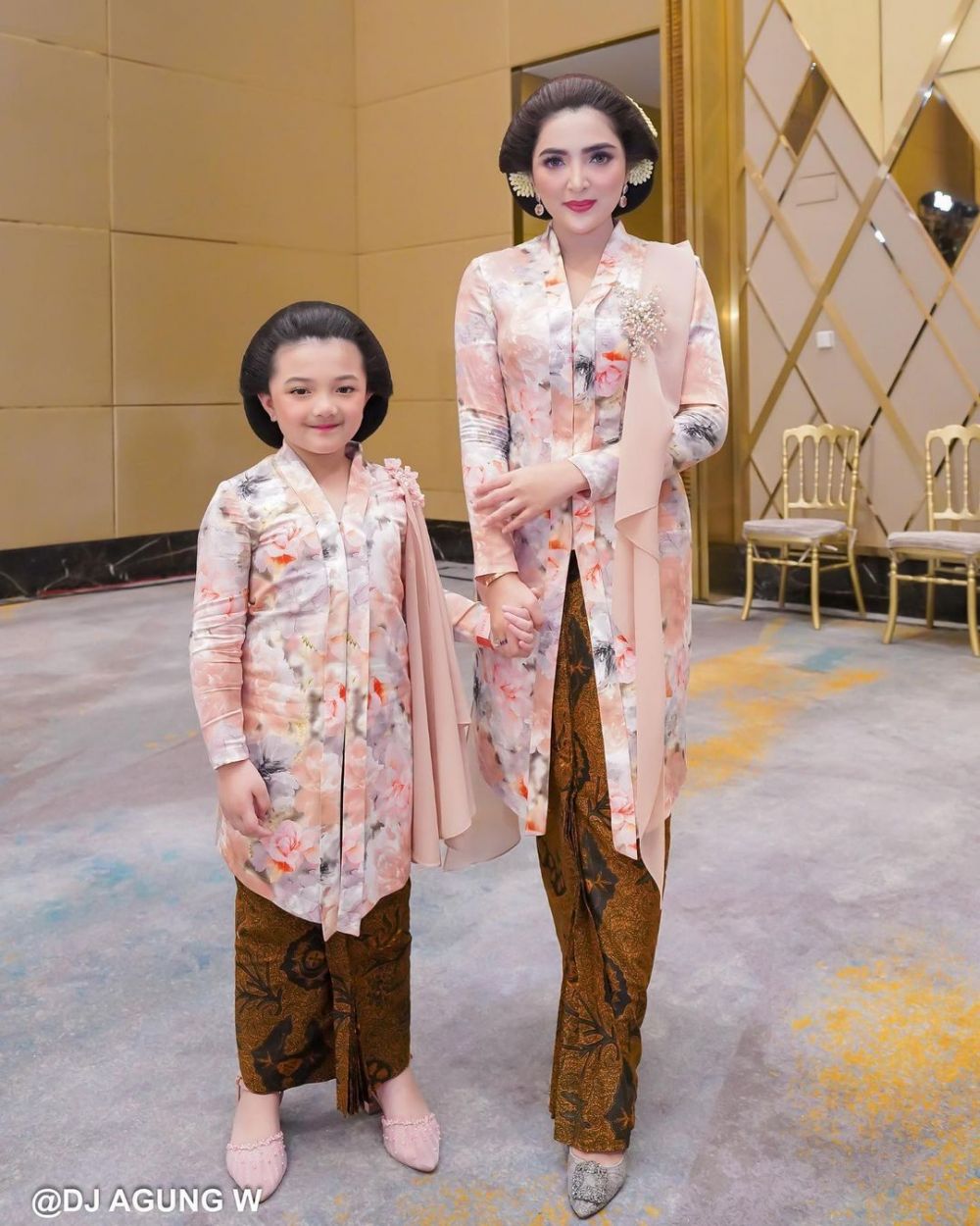 potret arsy hermansyah pakai kebaya © berbagai sumber potret arsy hermansyah pakai kebaya © berbagai sumber
