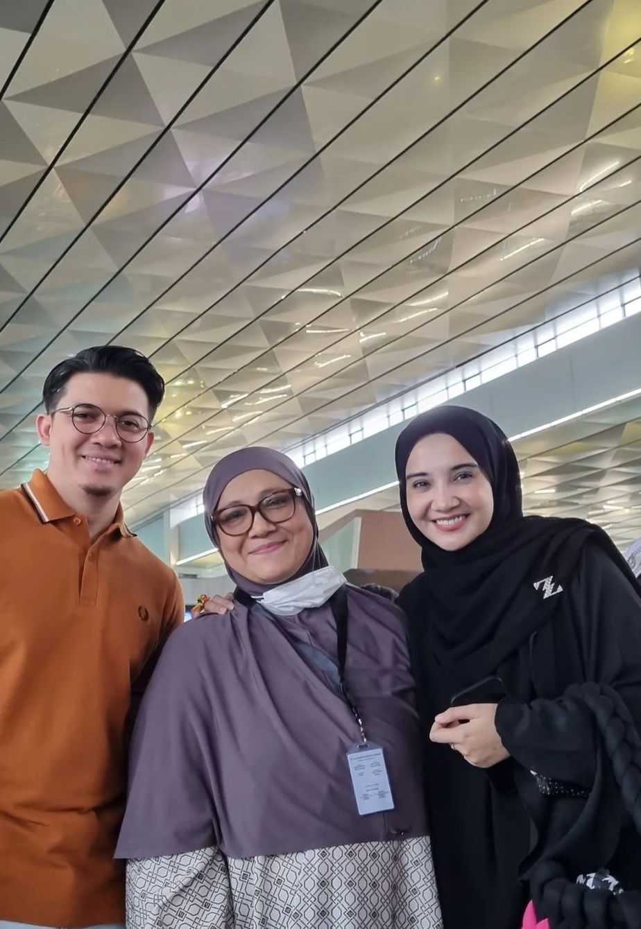 transformasi fenny bauty yang cantiknya tak luntur di usia 57 © berbagai sumber