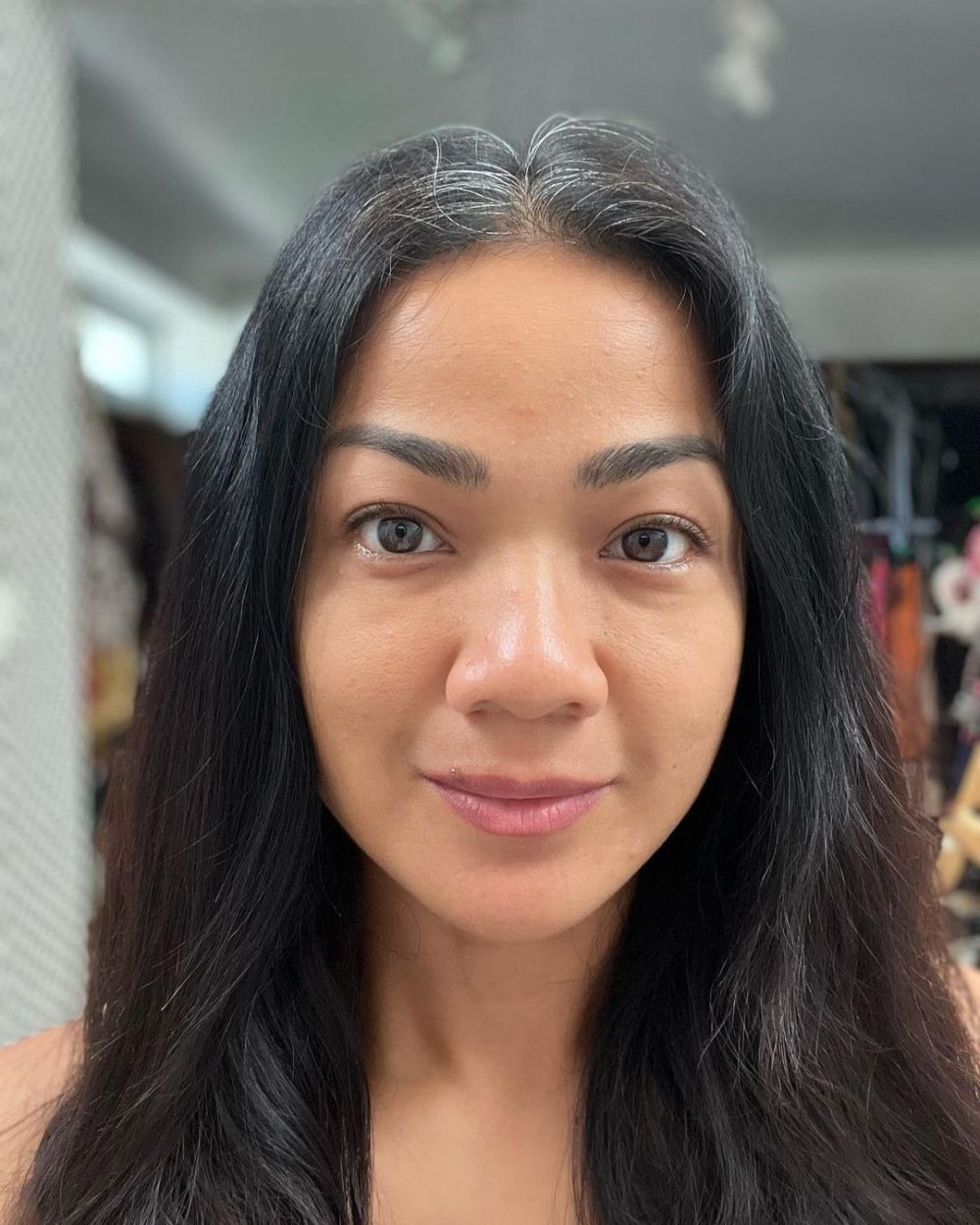 potret presenter wanita pede tampil dengan wajah tak mulus © berbagai sumber potret presenter wanita pede tampil dengan wajah tak mulus © berbagai sumber