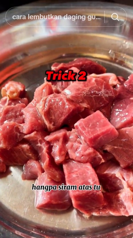 Tanpa direbus atau dimarinasi berjam-jam, begini trik mengempukkan daging pakai 1 bahan dapur