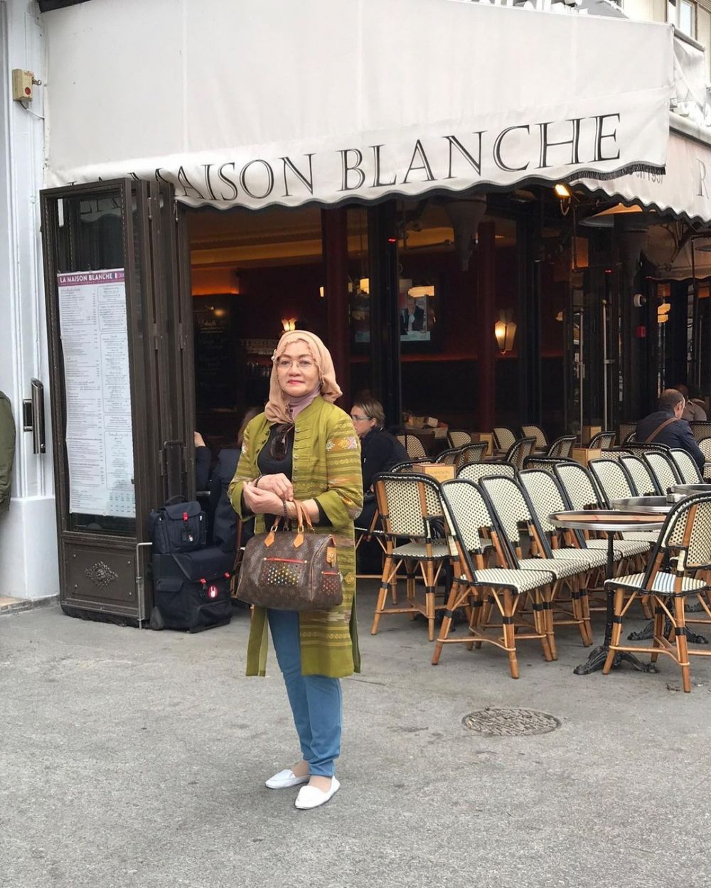 pesona ibu penyanyi saat muda disebut mirip ratu felisha © berbagai sumber