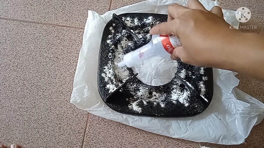Praktis tanpa direndam air, ini cara bersihkan kerak tebal di tungku kompor cuma pakai 2 bahan dapur