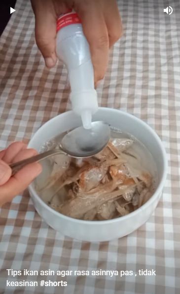 Tak perlu garam atau air panas, ini cara ampuh dan cepat mengurangi rasa asin pada ikan asin