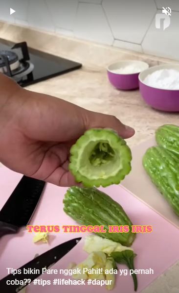 Tanpa diremas garam, begini cara hilangkan rasa pahit pare agar warnanya tetap hijau dan tak lembek