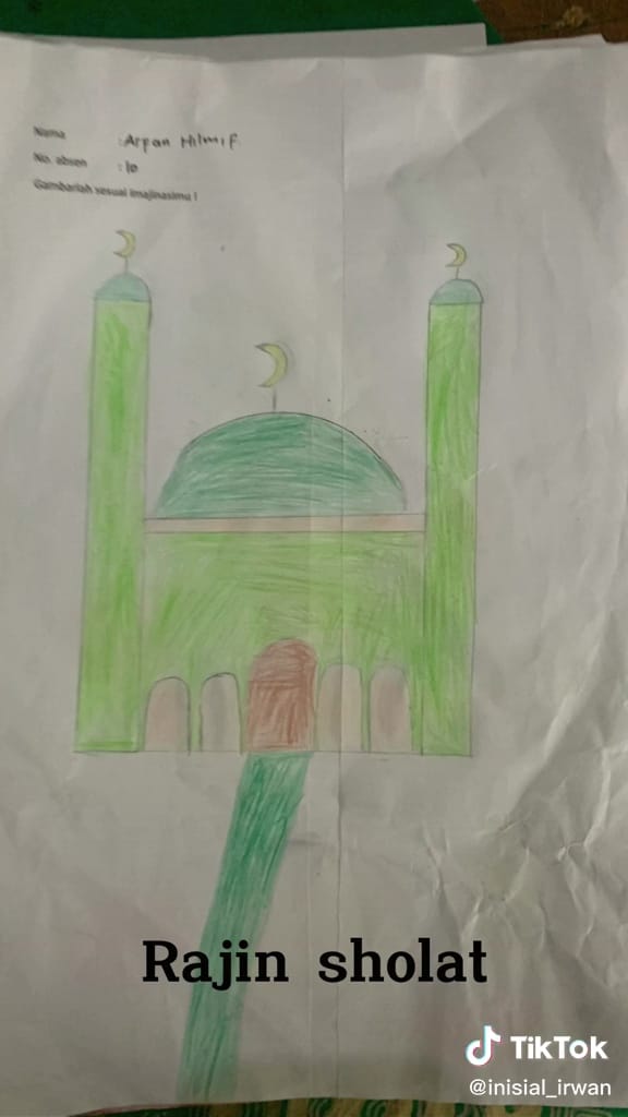 Sambung gambar dari setengah lingkaran © TikTok