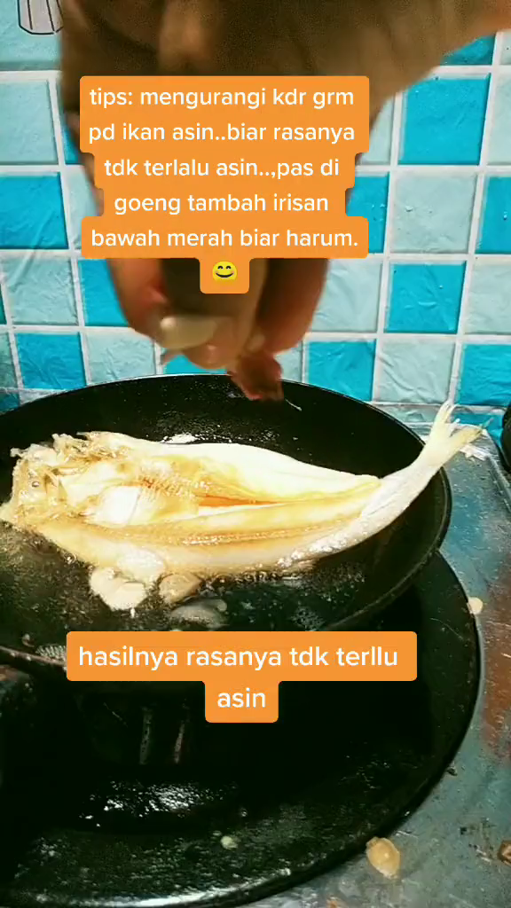 Nggak cuma pakai garam, ini cara mudah mengurangi rasa asin pada ikan asin cukup tambah 1 bahan dapur