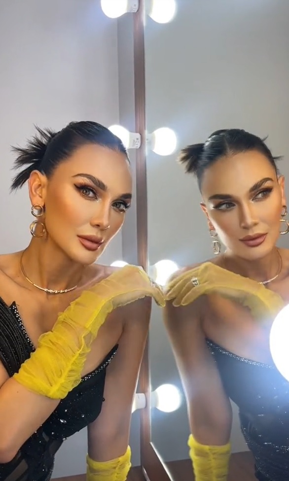gaya seleb ikutan pakai filter bold glamour ala ivan gunawan © berbagai sumber gaya seleb ikutan pakai filter bold glamour ala ivan gunawan © berbagai sumber