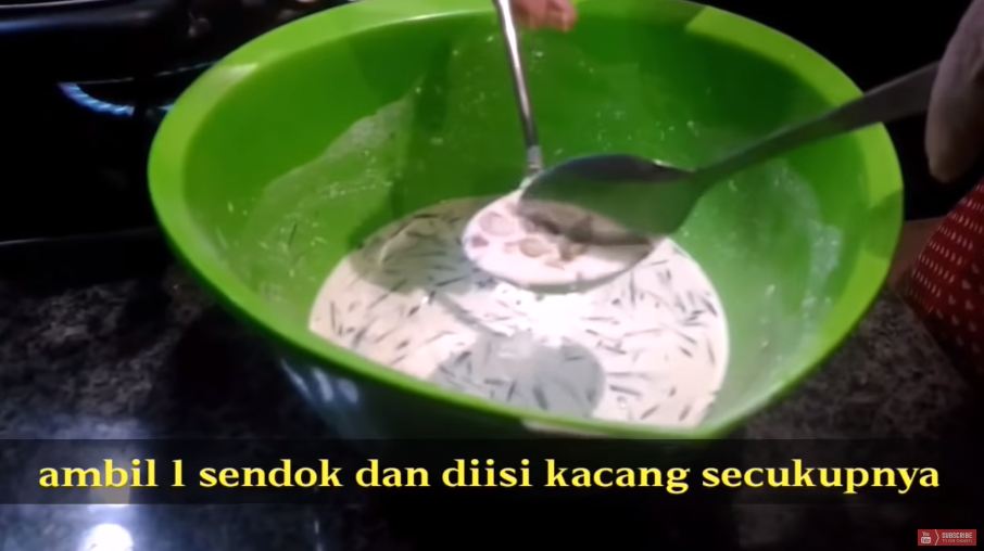 Tanpa perlu digoreng dua kali, ini trik bikin peyek semakin tipis dan renyah tahan lama