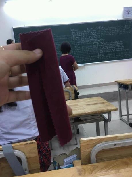 warna baju guru mirip dengan benda yang dibawa siswa Berbagai sumber warna baju guru mirip dengan benda yang dibawa siswa Berbagai sumber