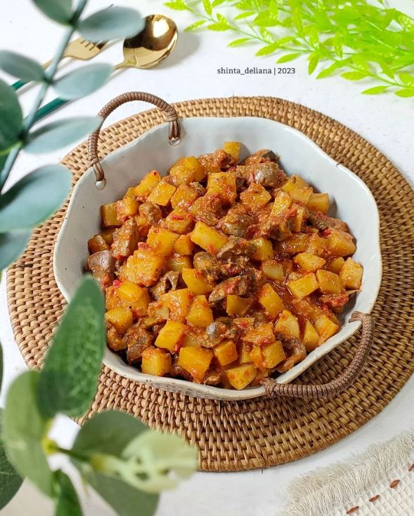 25 Resep sambal goreng kentang rumahan, mudah dibuat dan bikin nagih