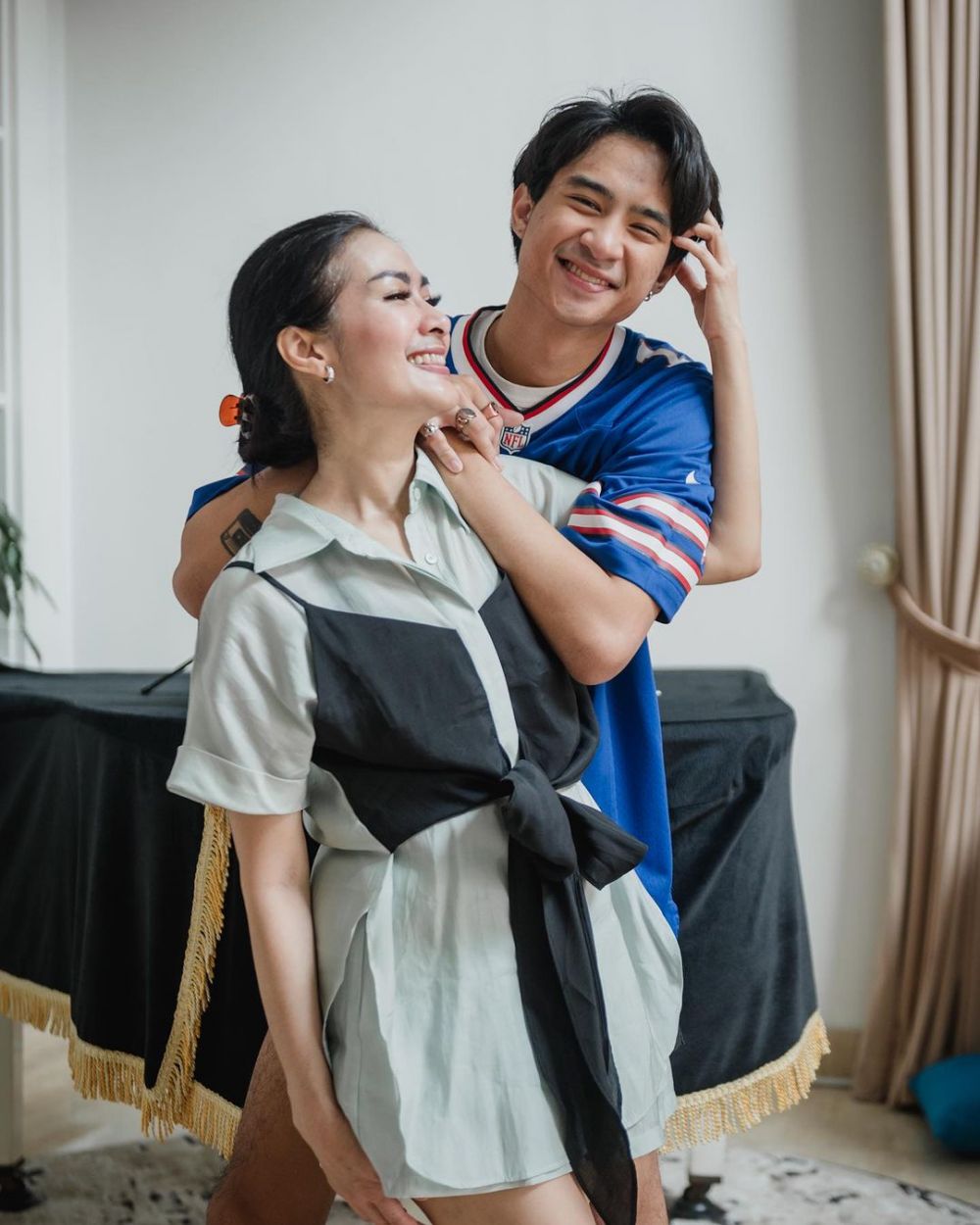 momen ultah ke-21 Devano Danendra anak kedua Iis Dahlia © 2023 brilio.net