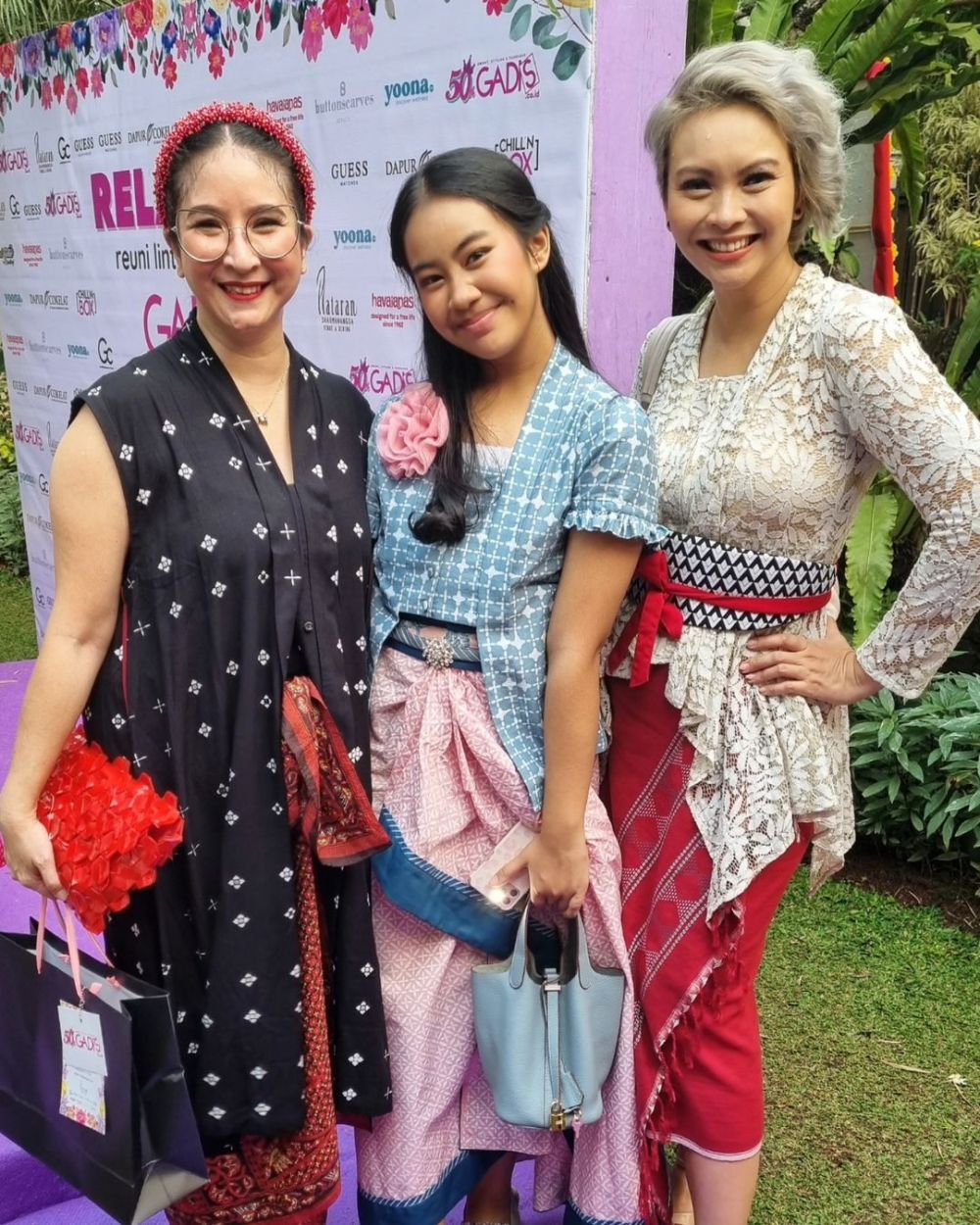 gaya seleb di acara reuni gadis sampul © berbagai sumber