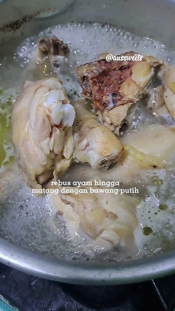 Trik mudah bikin ayam kecap yang antialot dan bumbunya meresap sempurna, cuma tambah 1 bahan dapur