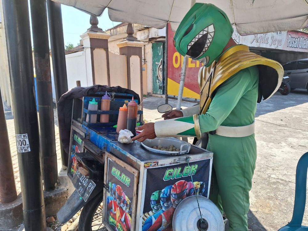 Juwanso cilok power ranger sleman © 2023 brilio.net