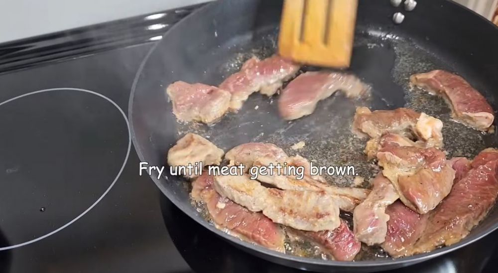 Cukup 10 menit, begini cara cepat mengempukkan daging tanpa marinasi baking soda atau nanas