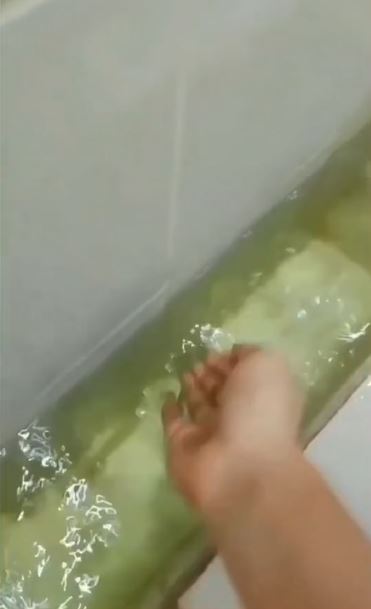 Potret kocak desain bak kamar mandi TikTok