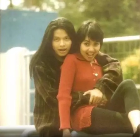 potret mesra armand maulana dan dewi gita yang awet nikah 30 tahun © berbagai sumber