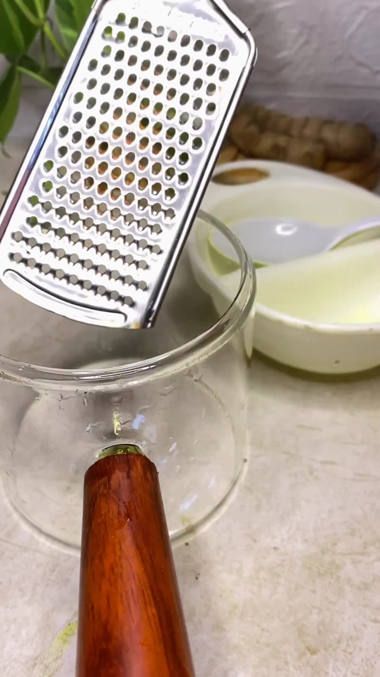 Tanpa baking soda, ini cara bersihkan noda kunyit di mangkuk plastik cuma pakai 1 bahan sederhana