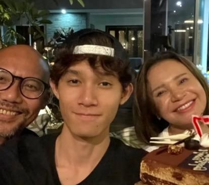 momen perayaan ulang tahun anak semata wayang rossa © berbagai sumber