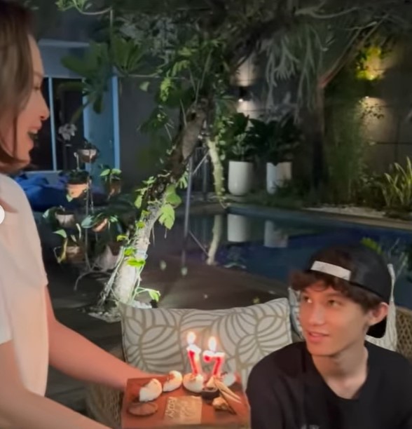 momen perayaan ulang tahun anak semata wayang rossa © berbagai sumber