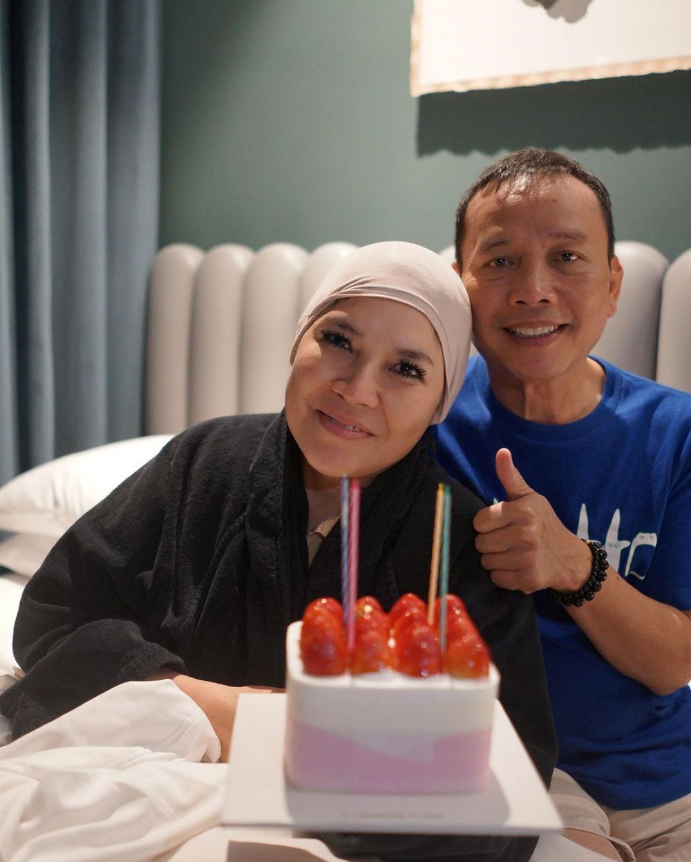 paras syifa adik ayu ting-ting di ultah sang ibu bikin salfok © berbagai sumber