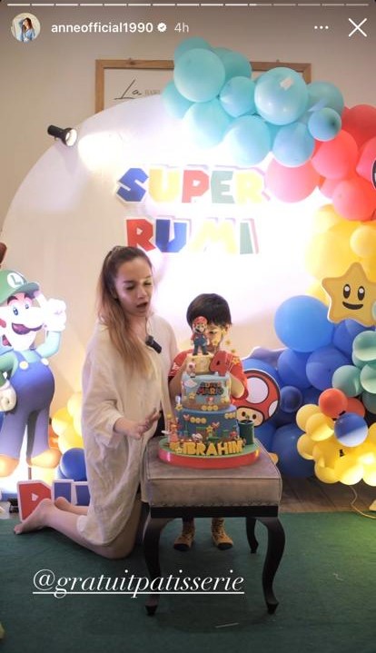 momen arya saloka dan putri anne rayakan ultah anak bersama © berbagai sumber