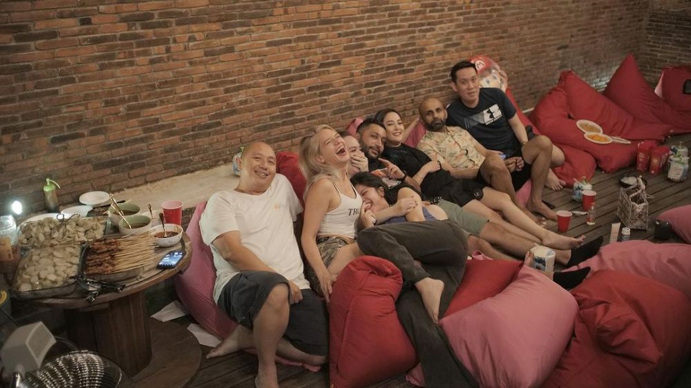 momen arya saloka dan putri anne rayakan ultah anak bersama © berbagai sumber