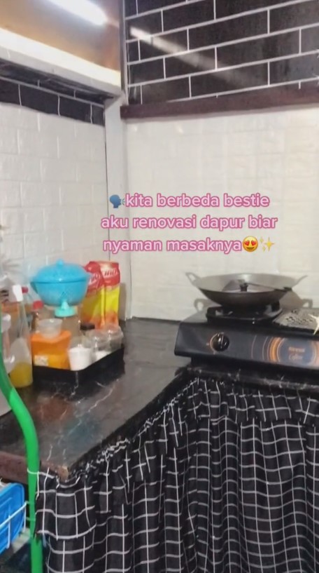 renovasi dapur kontrakan dinding seng © 2023 brilio.net