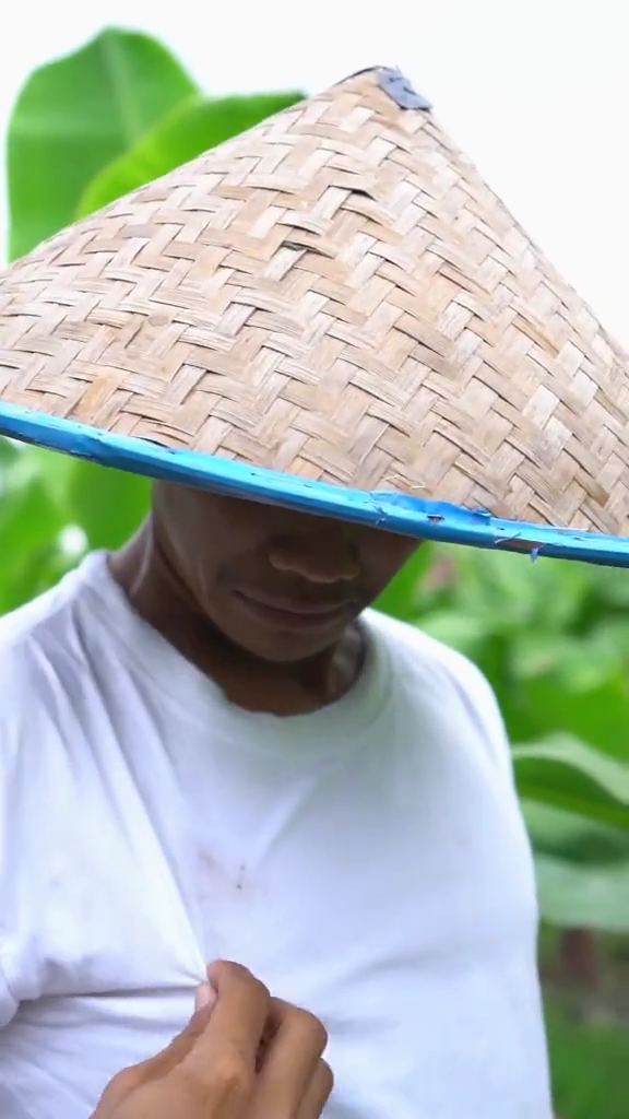 Tanpa deterjen, ini cara menghilangkan noda getah pisang di pakaian pakai 3 bahan dapur