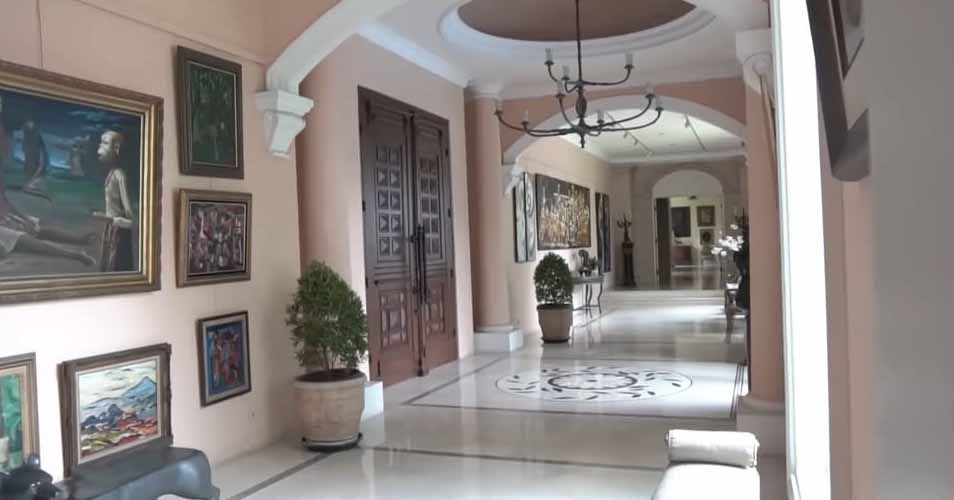 rumah Nia Ramadhani © berbagai sumber