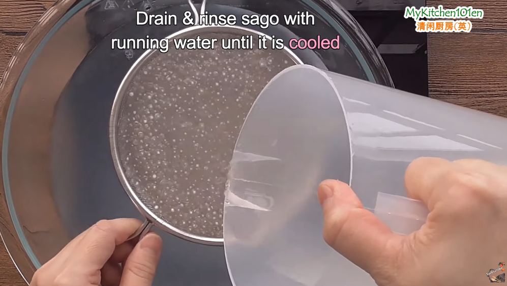 Tak sampai 10 menit, begini trik cepat merebus sagu mutiara agar matang sempurna dan tak lengket